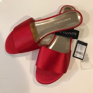 Banana Republic red satin slippers women size 8